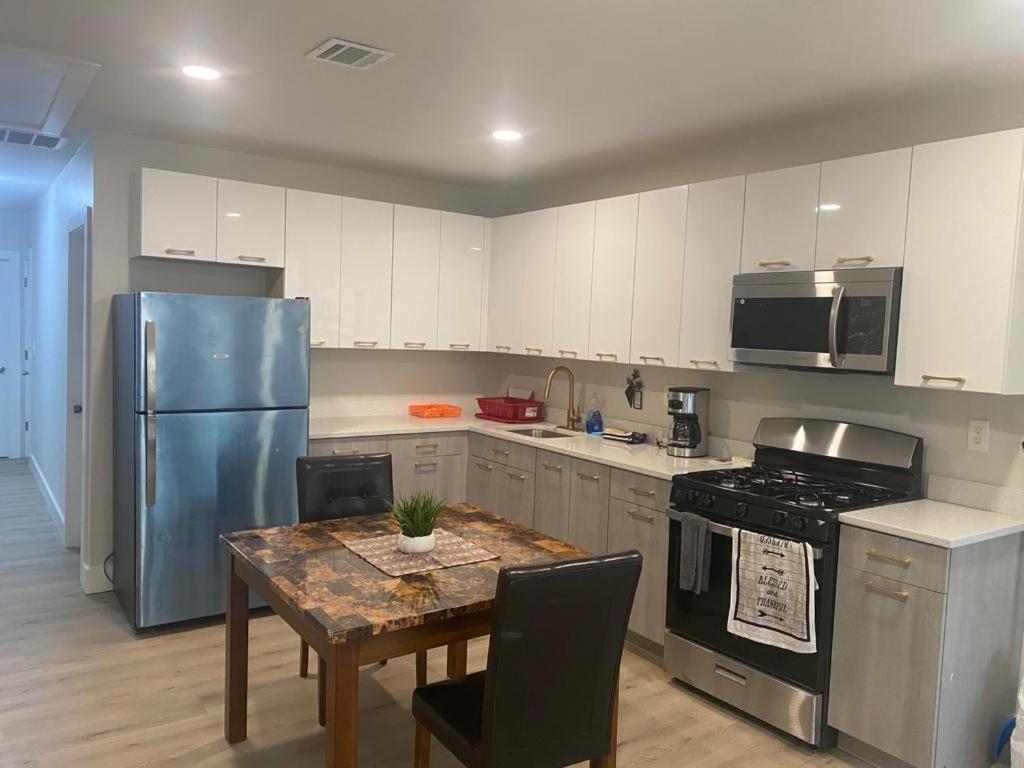 Stylish Room 8Mins To Newark Airport Exterior photo